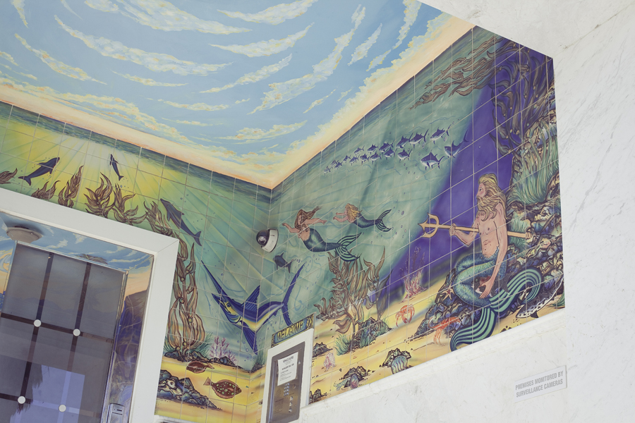 Mermaid mural in a building in Venice Beach.