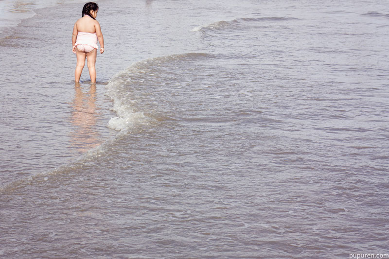 Girl by Venice beach, Los Angeles.