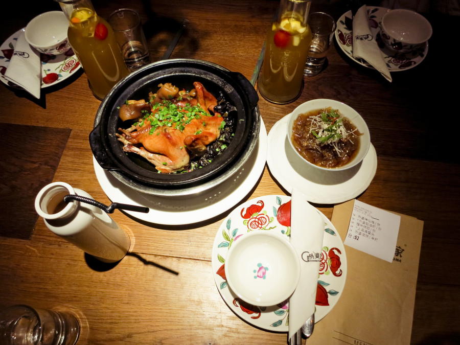 Feast at at Grandma's Kitchen in Shanghai. å¤–å©†å®¶(å—äº¬è¥¿è·¯åº—). Photo from Ade.