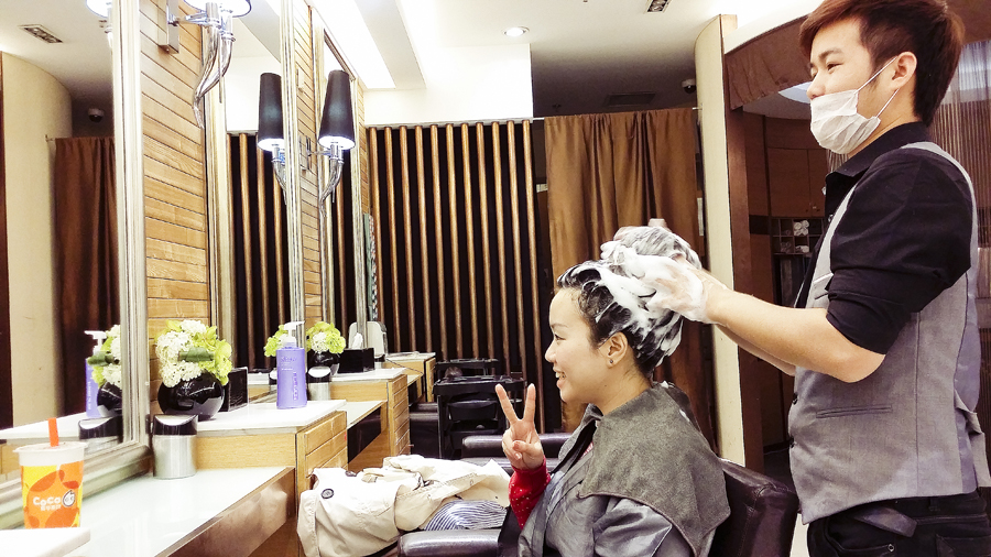 Ade getting her hair shampooed at FC Salon, Shanghai.