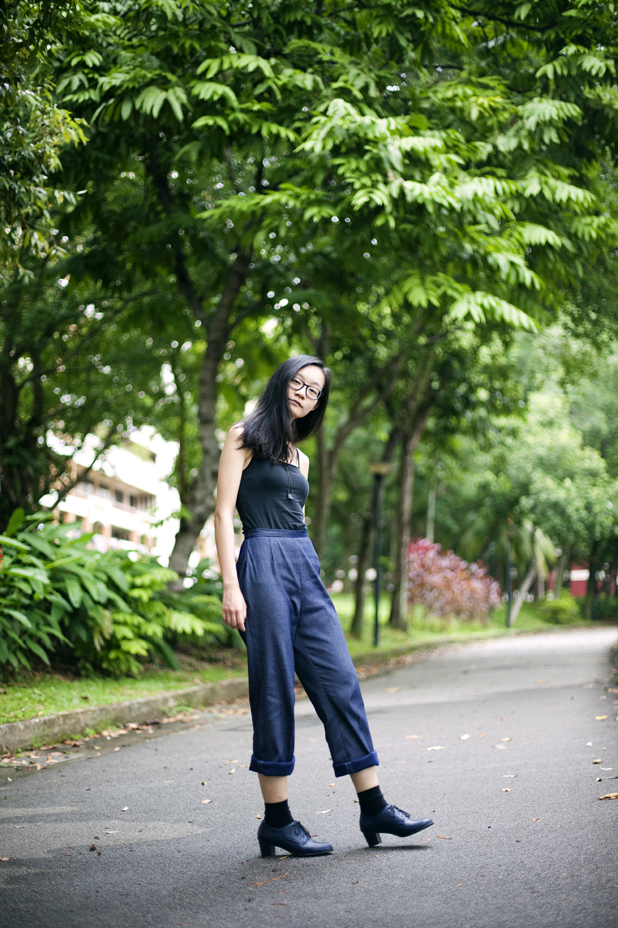 Outfit of the day (#ootd): Uniqlo black bratop, vintage navy pants, Taobao black socks, Taobao navy oxford heels, Gap black rim glasses, black square pendant necklace from Bangkok.
