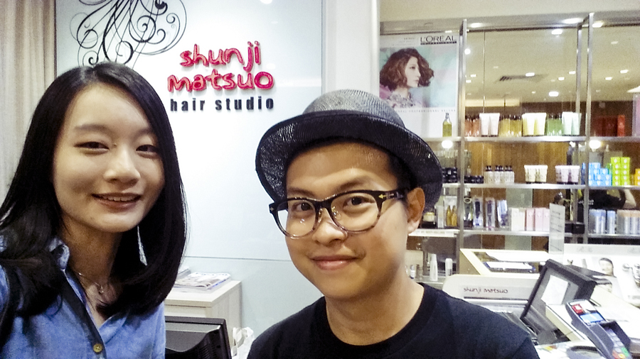 Selfie with my new haircut and my hair stylist Justin at Shunji Matsuo hair studio flagship outlet in Ngee Ann City, Singapore.