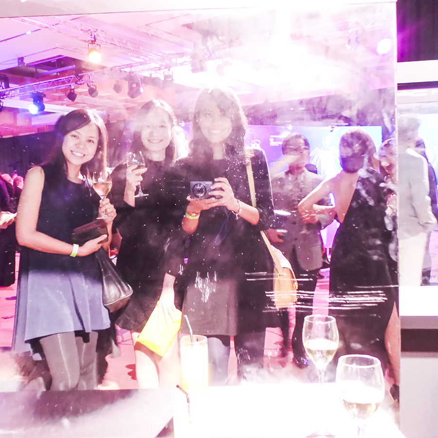 Mirror selfie of Ruru, Ren, and Shasha  at the Couturista Fashion Party at the Marina Bay Sands. Photo by Shasha.