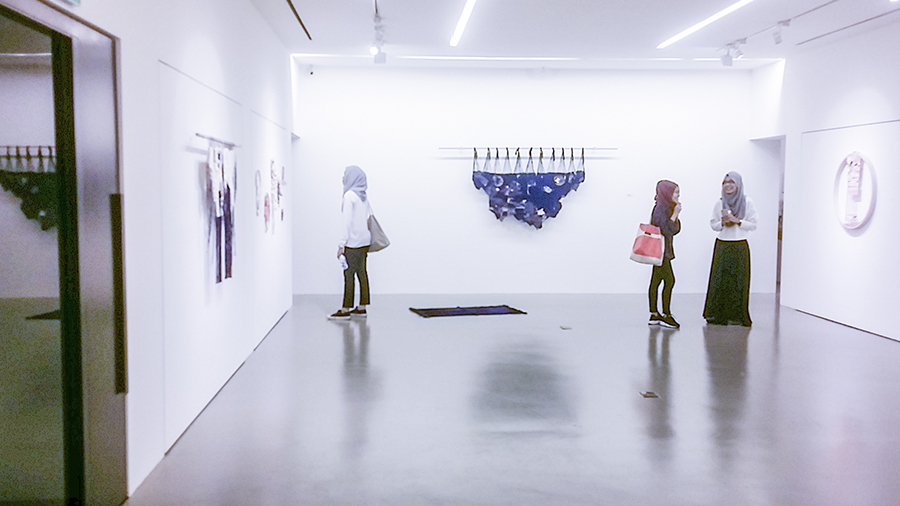 The Hands That Remember by Izziyana Suhaimi at Fost Gallery, Singapore.