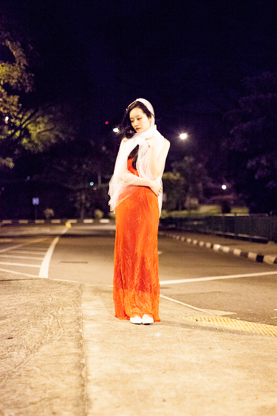 Banggood red lace gown and Banggood white long wedding veil.