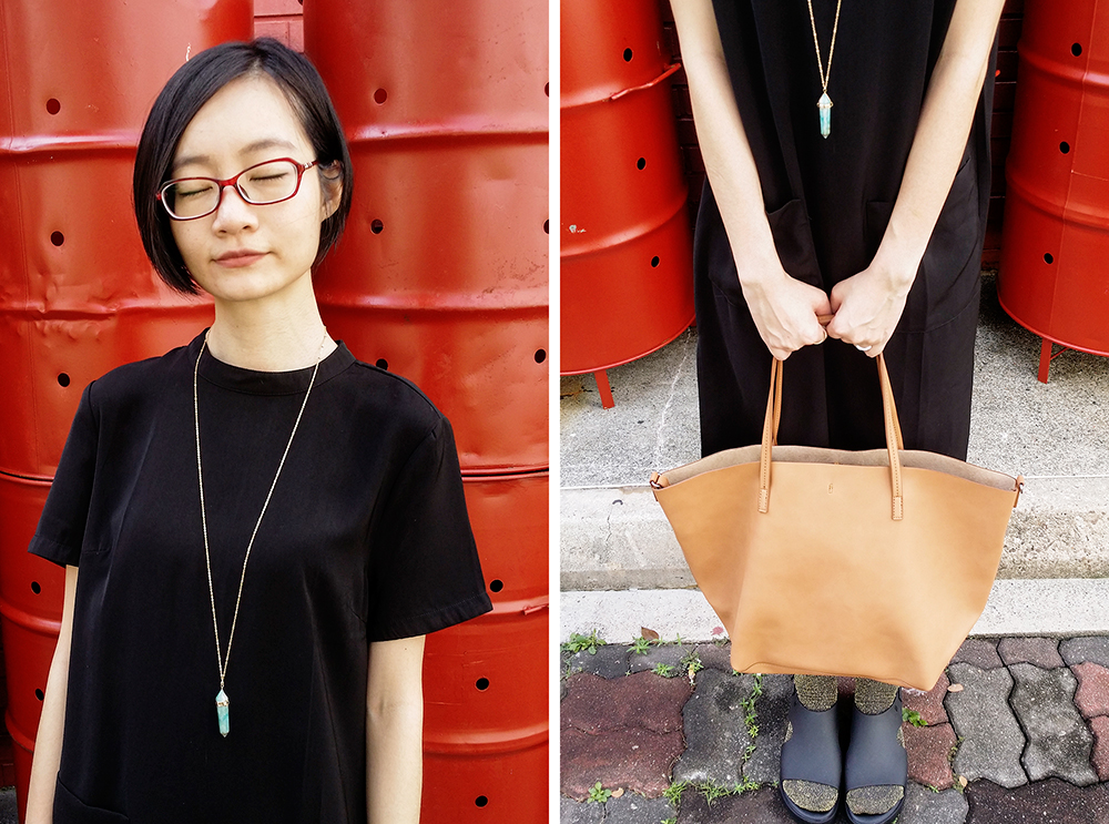 black habit ootd: Forever 21 black tunic dress with pockets, Aldo necklace, Mango shopper bag, Melissa black platform sandals, Topshop glitter socks, Firmoo red glasses.