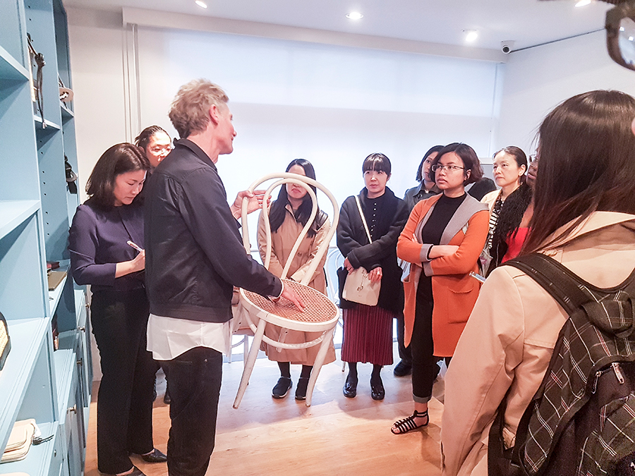 Curator Andreas Spiegl introducing brands and artworks from contemporary Vienna artists at PREFACE: Image Politics in Fashion and Arts for Amazon Fashion Week Tokyo 2017.