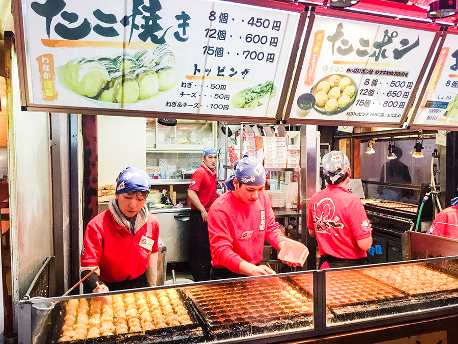 Takoyaki stall in Osaka, Japan. Photo by Ruru.