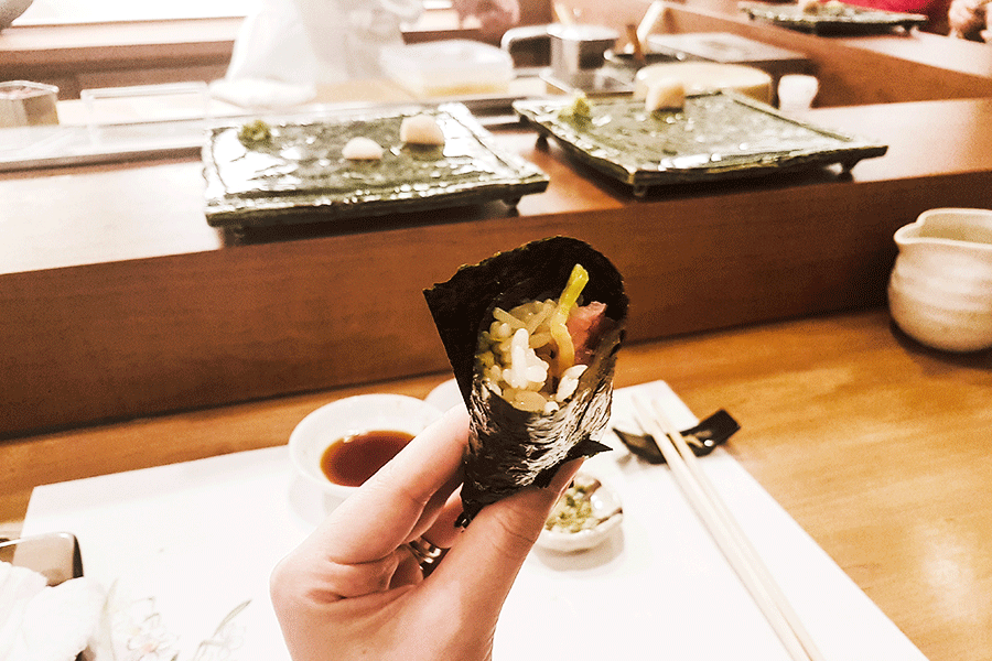 Mixed tuna handroll in Makoto Sushi.