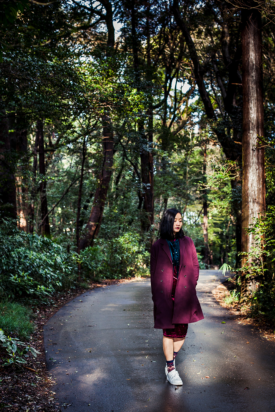 Meiji forest outfit: Shein crushed velvet dress, Zaful gold lace choker, vintage gold seashell earring, Jucy Judy maroon coat, Tutuanna owl socks, Paperplanes white sneakers.