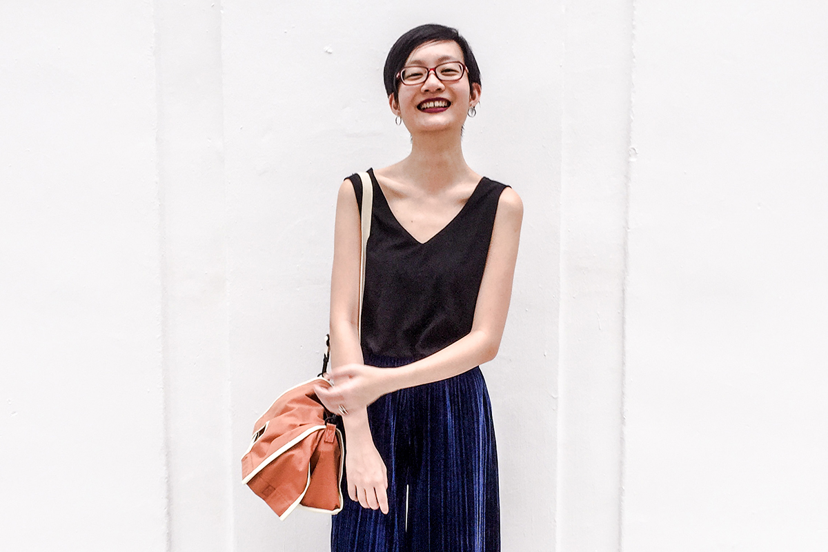 Chinese New Year 2018 outfit: Mango black sleeveless top, Pomelo Fashion velvet pants, Firmoo red glasses, RAWROW convertible sling bag.